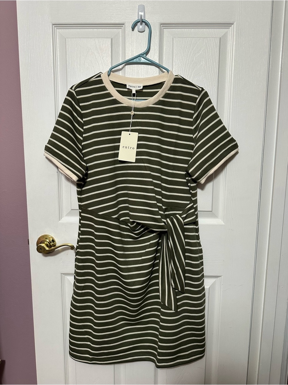 entro Large NWT Olive & Cream Striped Tie-Waist Short Sleeve Dress